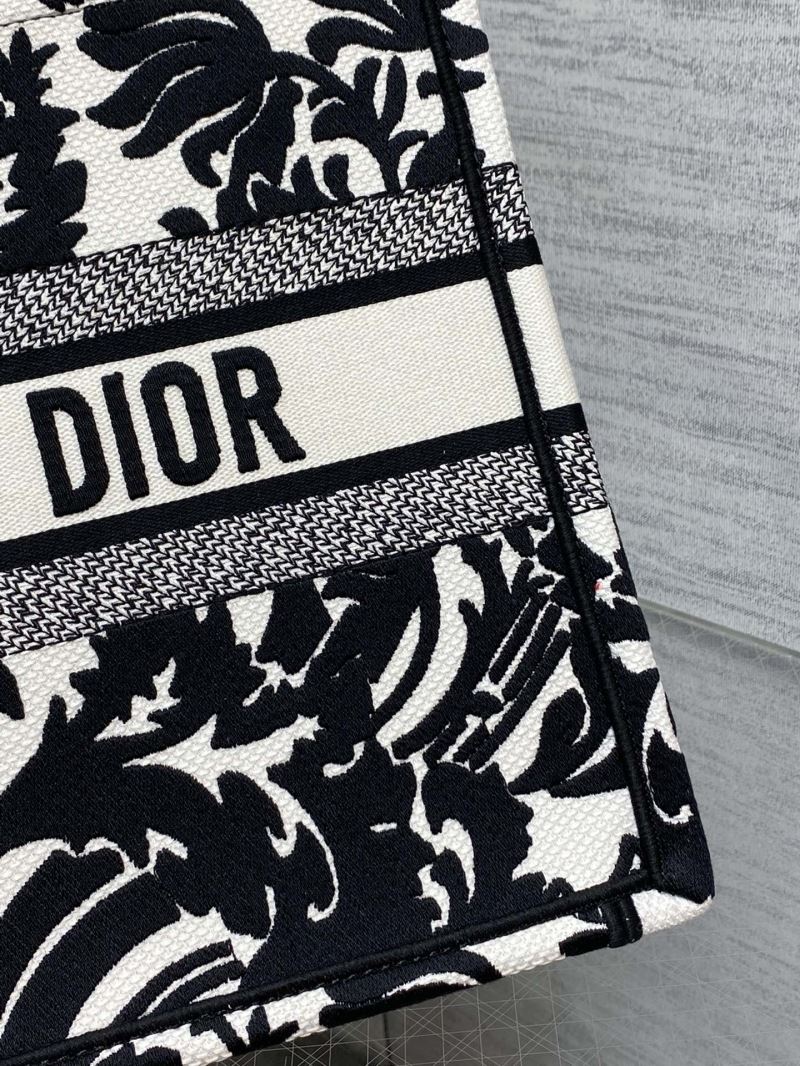 Christian Dior Shopping Bags